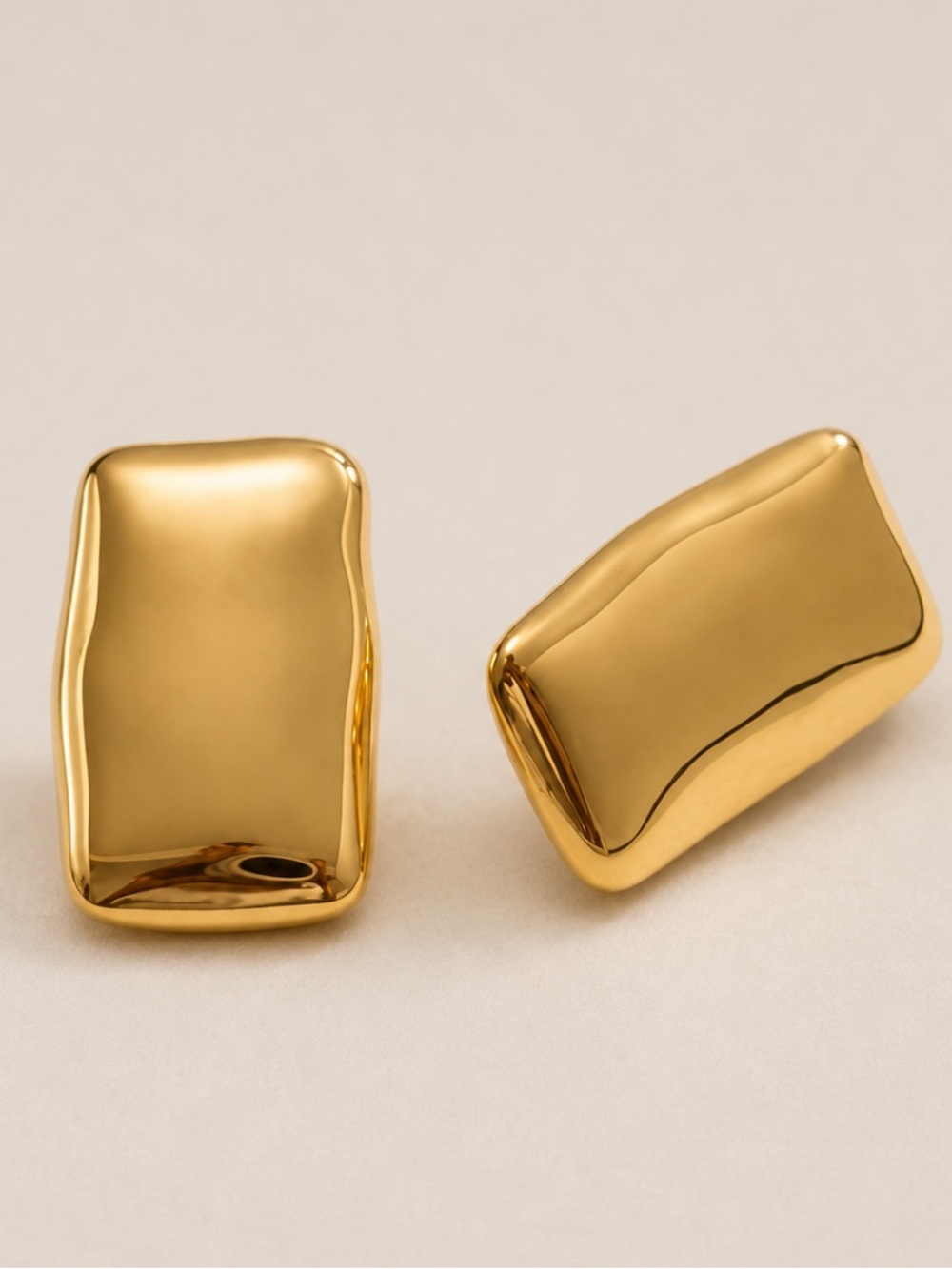 New! Gold Flat Rectangular Post Earrings (1049) NWOT